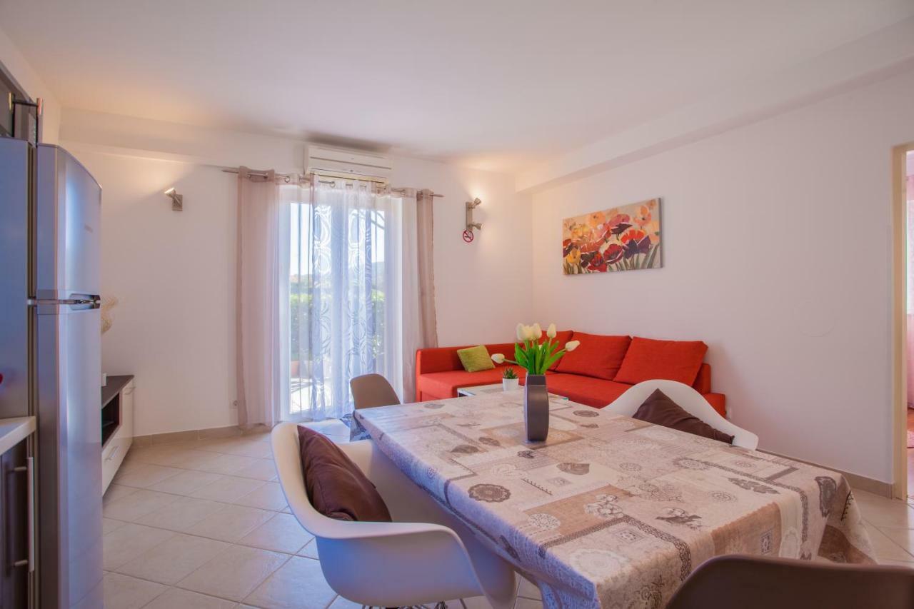 Apartman Madlen Cres Extérieur photo