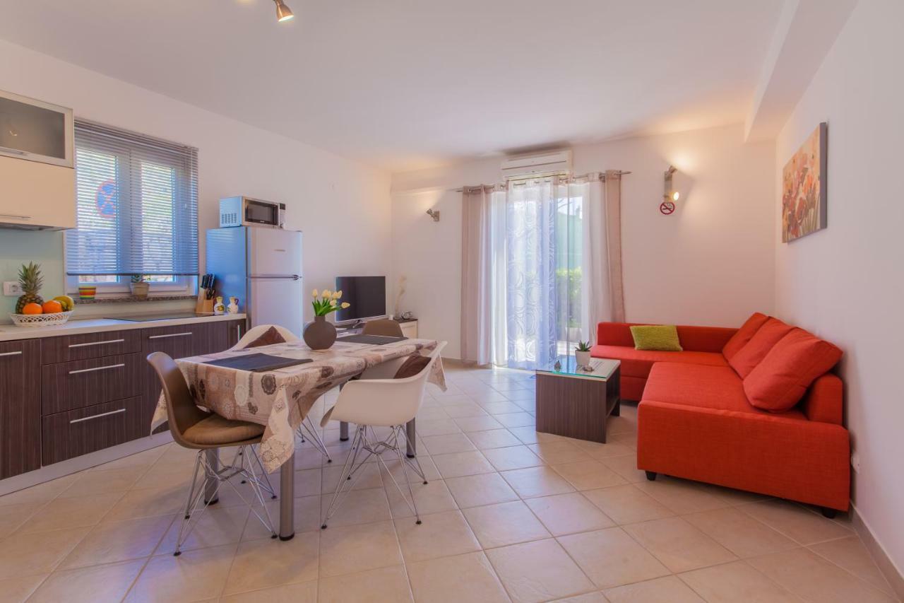 Apartman Madlen Cres Extérieur photo