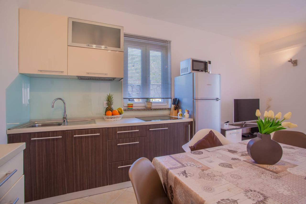 Apartman Madlen Cres Extérieur photo